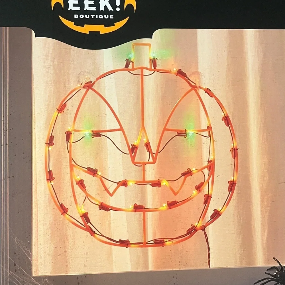 Hyde & EEK! LED Pumpkin Light window decoration- Orange